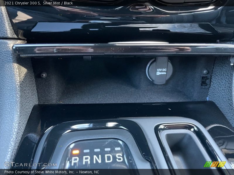 Silver Mist / Black 2021 Chrysler 300 S