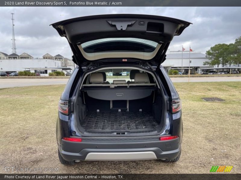 Portofino Blue Metallic / Acorn 2020 Land Rover Discovery Sport S