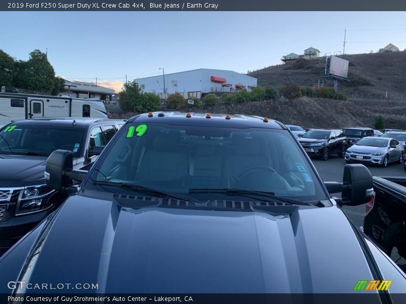 Blue Jeans / Earth Gray 2019 Ford F250 Super Duty XL Crew Cab 4x4