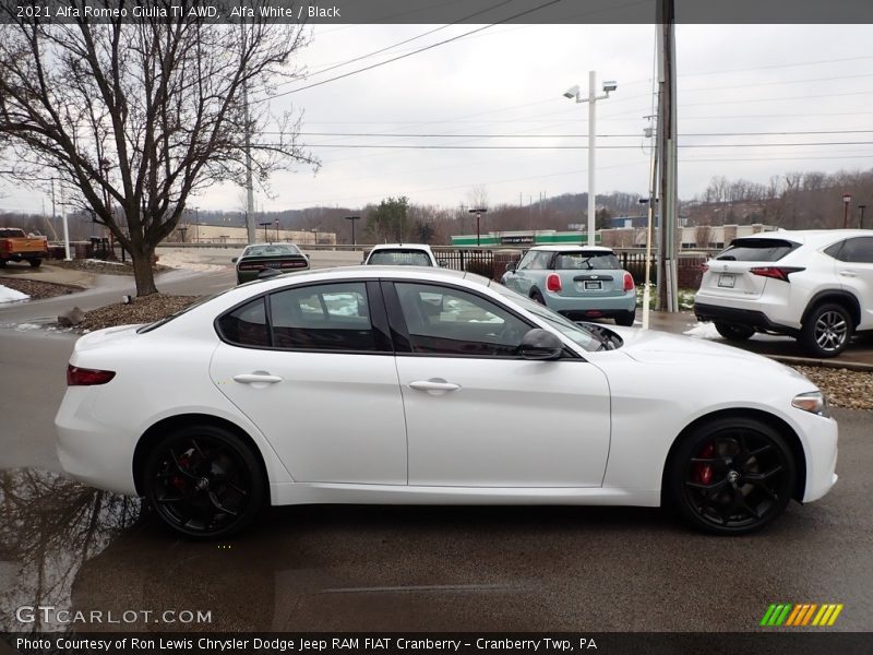 Alfa White / Black 2021 Alfa Romeo Giulia TI AWD