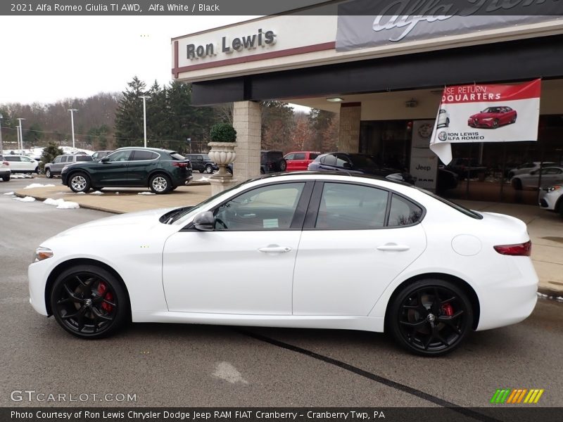 Alfa White / Black 2021 Alfa Romeo Giulia TI AWD