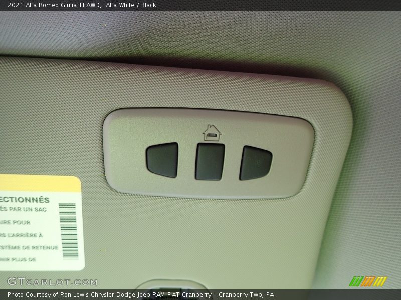 Alfa White / Black 2021 Alfa Romeo Giulia TI AWD