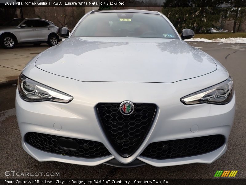 Lunare White Metallic / Black/Red 2021 Alfa Romeo Giulia TI AWD