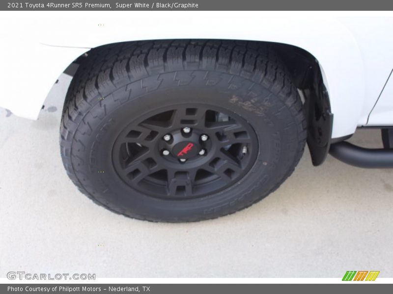 Super White / Black/Graphite 2021 Toyota 4Runner SR5 Premium
