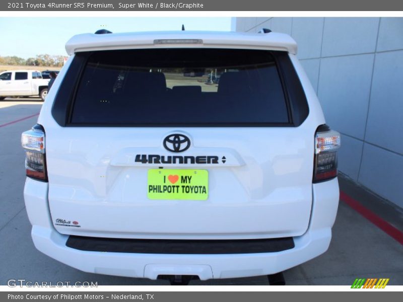 Super White / Black/Graphite 2021 Toyota 4Runner SR5 Premium