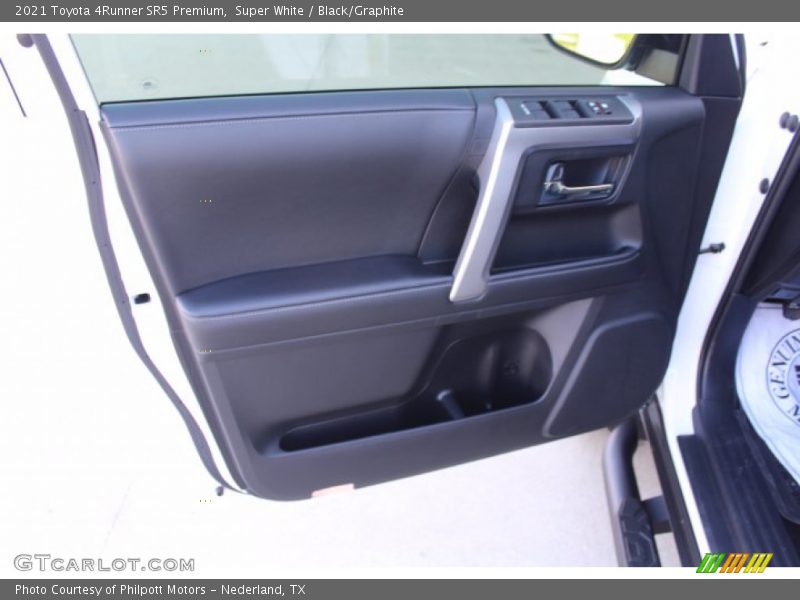 Super White / Black/Graphite 2021 Toyota 4Runner SR5 Premium