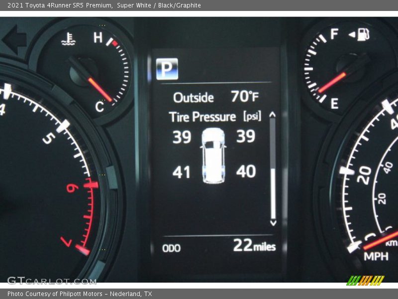 Super White / Black/Graphite 2021 Toyota 4Runner SR5 Premium