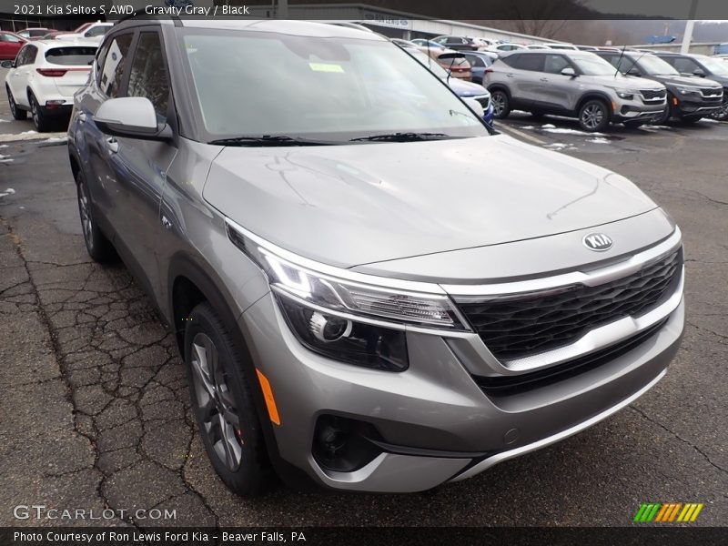 Gravity Gray / Black 2021 Kia Seltos S AWD