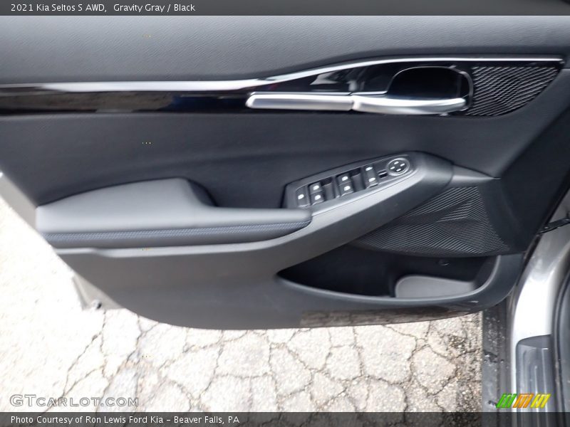 Gravity Gray / Black 2021 Kia Seltos S AWD