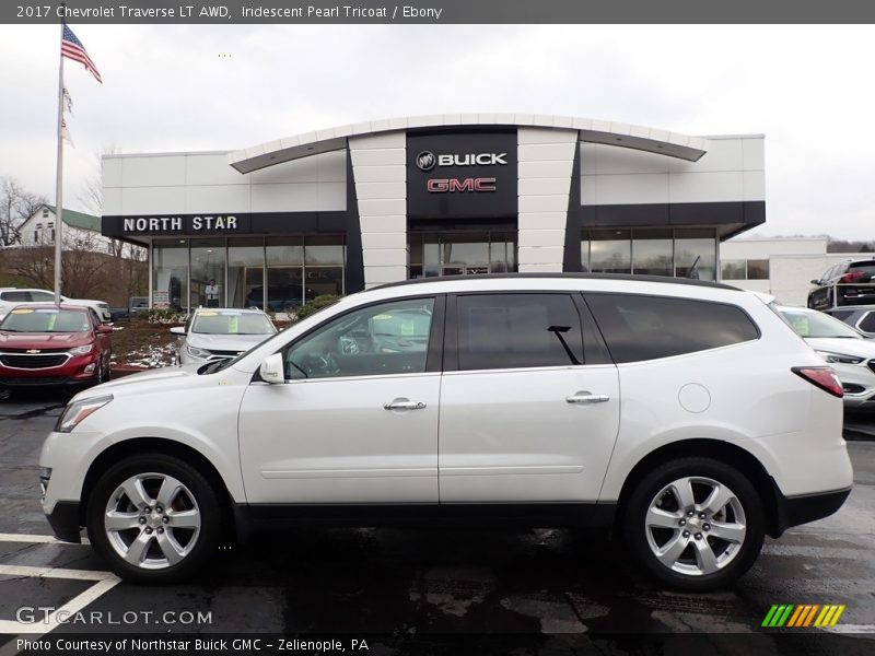 Iridescent Pearl Tricoat / Ebony 2017 Chevrolet Traverse LT AWD