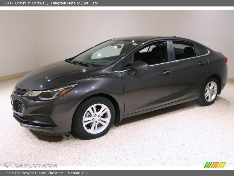 Tungsten Metallic / Jet Black 2017 Chevrolet Cruze LT
