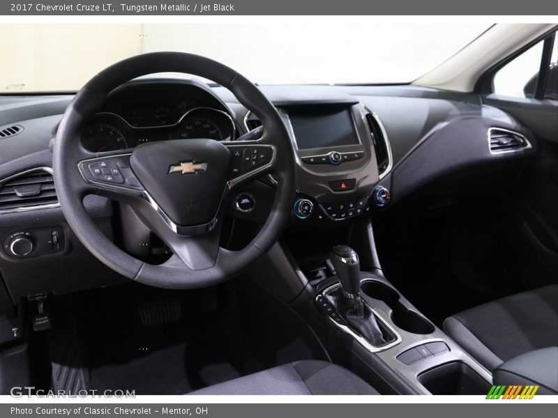 Tungsten Metallic / Jet Black 2017 Chevrolet Cruze LT