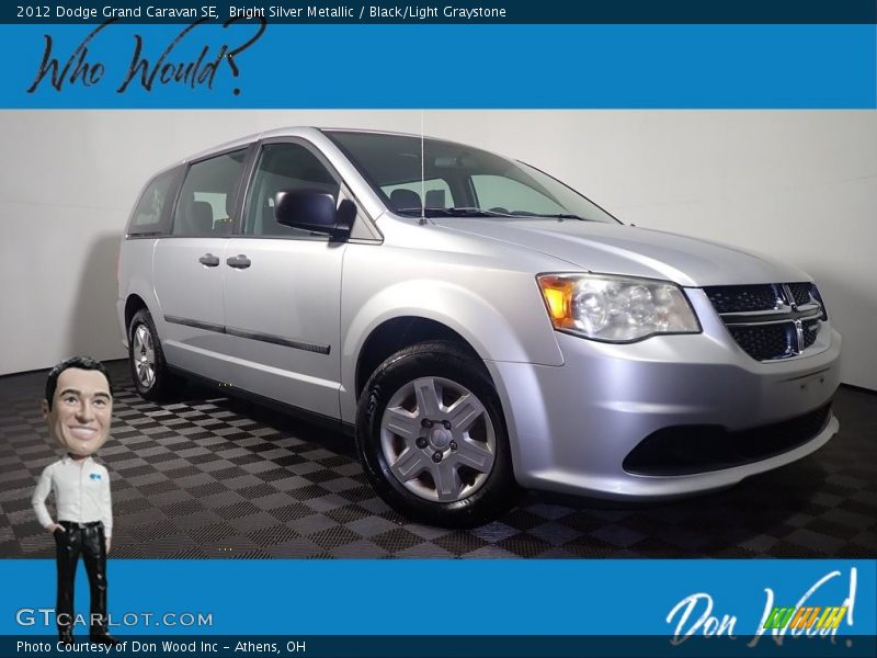 Bright Silver Metallic / Black/Light Graystone 2012 Dodge Grand Caravan SE