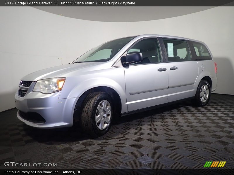 Bright Silver Metallic / Black/Light Graystone 2012 Dodge Grand Caravan SE