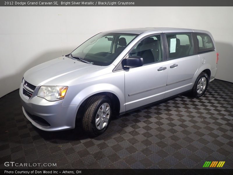 Bright Silver Metallic / Black/Light Graystone 2012 Dodge Grand Caravan SE