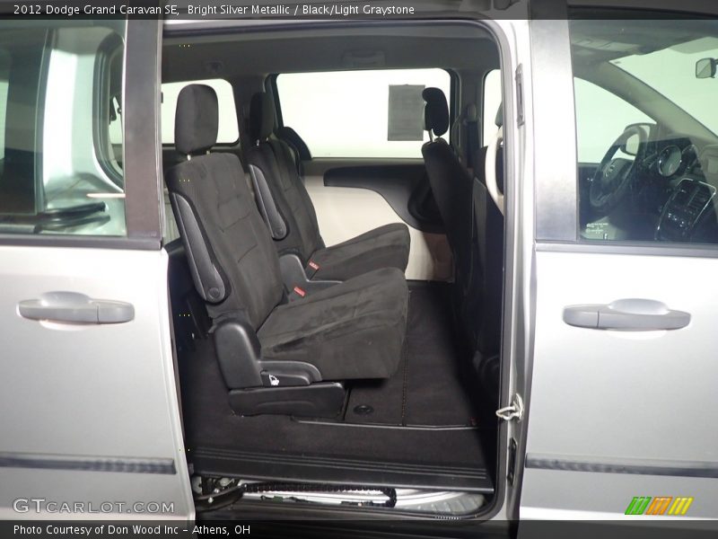 Bright Silver Metallic / Black/Light Graystone 2012 Dodge Grand Caravan SE