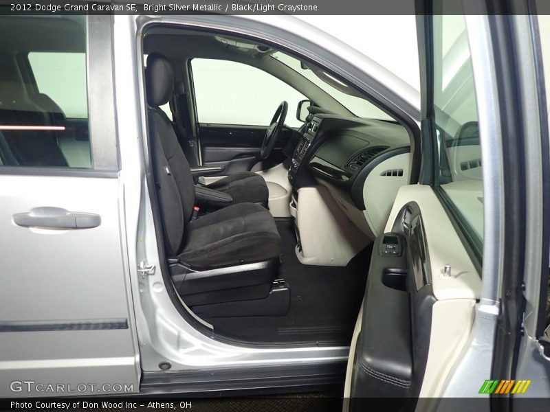 Bright Silver Metallic / Black/Light Graystone 2012 Dodge Grand Caravan SE