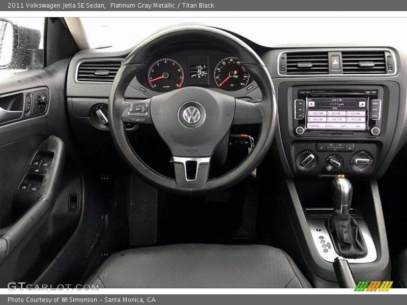 Platinum Gray Metallic / Titan Black 2011 Volkswagen Jetta SE Sedan