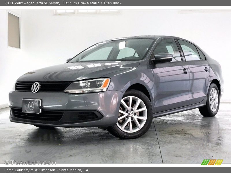 Platinum Gray Metallic / Titan Black 2011 Volkswagen Jetta SE Sedan