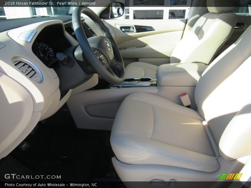 Pearl White / Almond 2018 Nissan Pathfinder SV