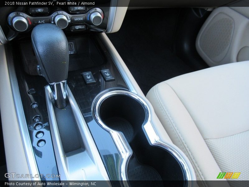 Pearl White / Almond 2018 Nissan Pathfinder SV