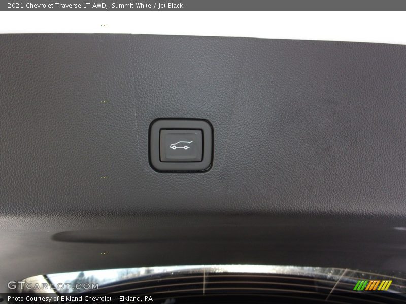 Summit White / Jet Black 2021 Chevrolet Traverse LT AWD