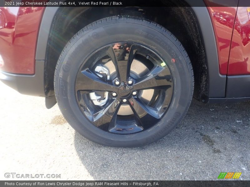 Velvet Red Pearl / Black 2021 Jeep Cherokee Latitude Plus 4x4