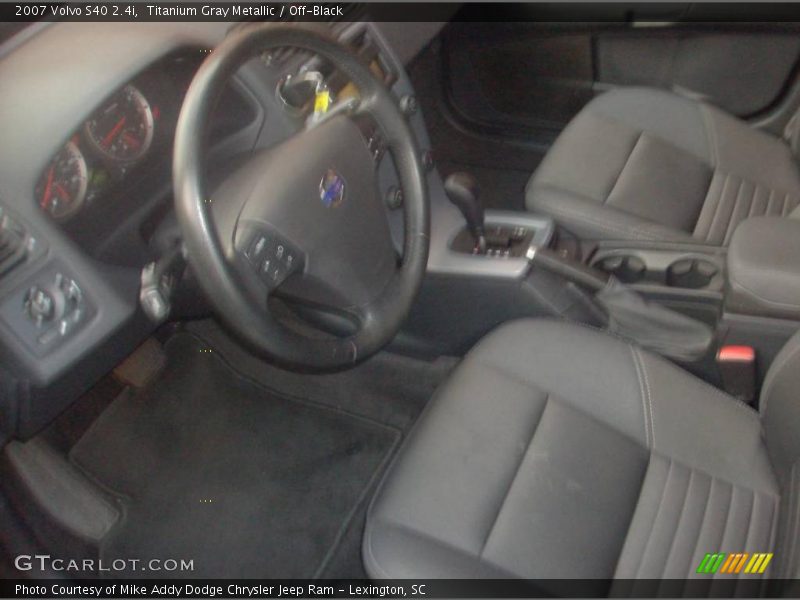 Titanium Gray Metallic / Off-Black 2007 Volvo S40 2.4i