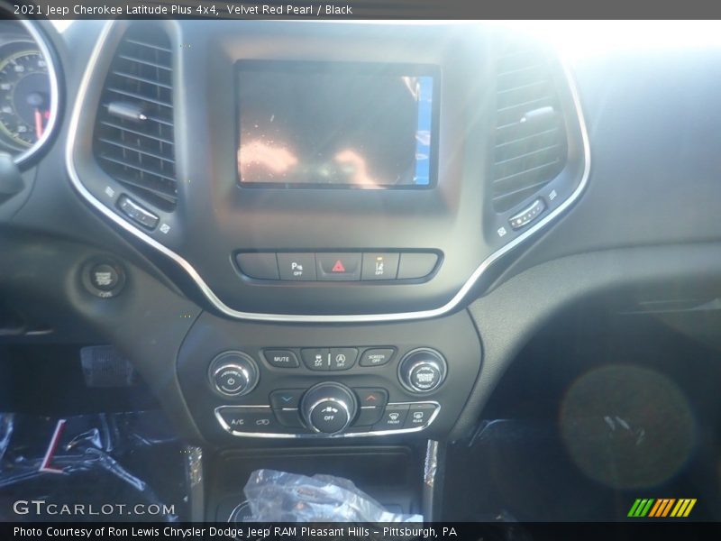 Velvet Red Pearl / Black 2021 Jeep Cherokee Latitude Plus 4x4