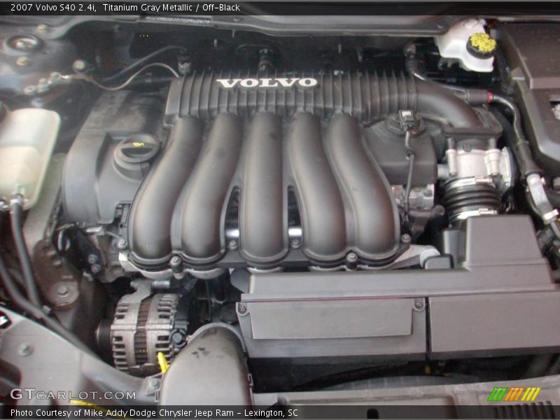 Titanium Gray Metallic / Off-Black 2007 Volvo S40 2.4i