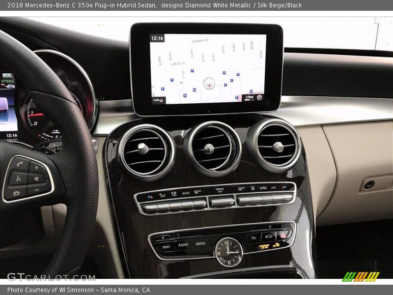 designo Diamond White Metallic / Silk Beige/Black 2018 Mercedes-Benz C 350e Plug-in Hybrid Sedan