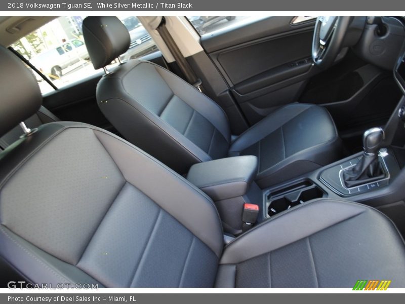  2018 Tiguan SE Titan Black Interior