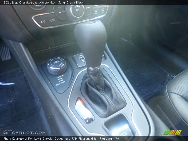Sting-Gray / Black 2021 Jeep Cherokee Latitude Lux 4x4