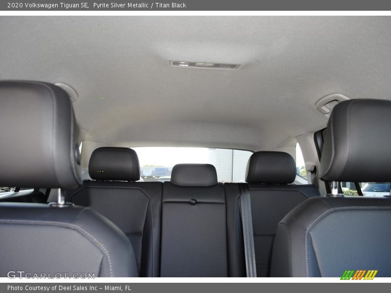 Pyrite Silver Metallic / Titan Black 2020 Volkswagen Tiguan SE