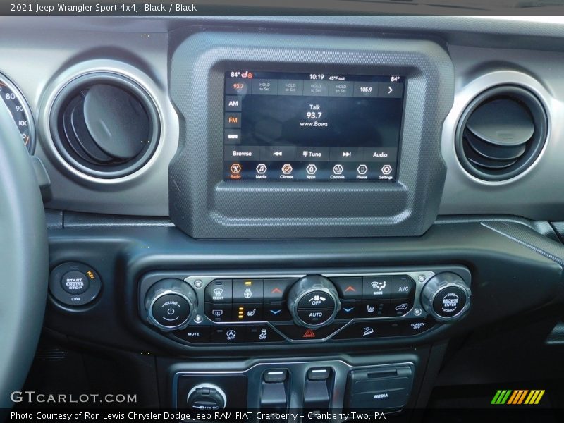 Controls of 2021 Wrangler Sport 4x4