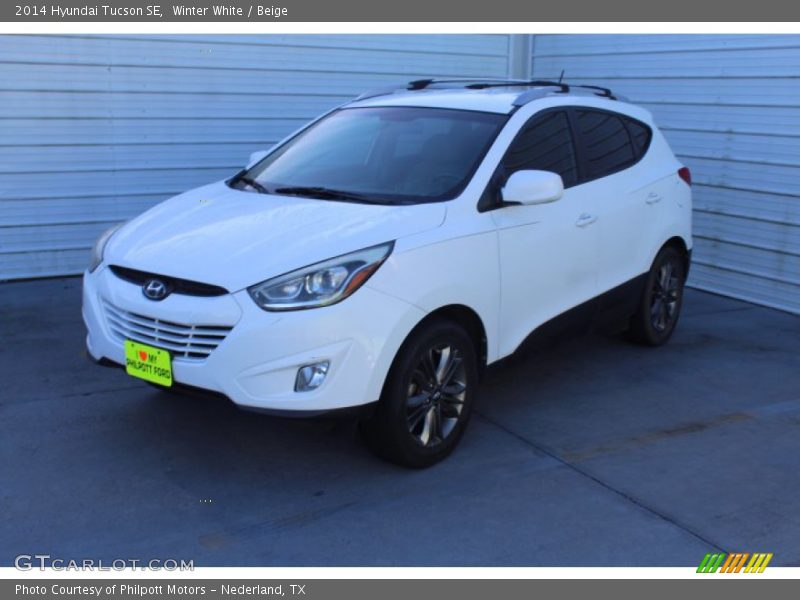 Winter White / Beige 2014 Hyundai Tucson SE