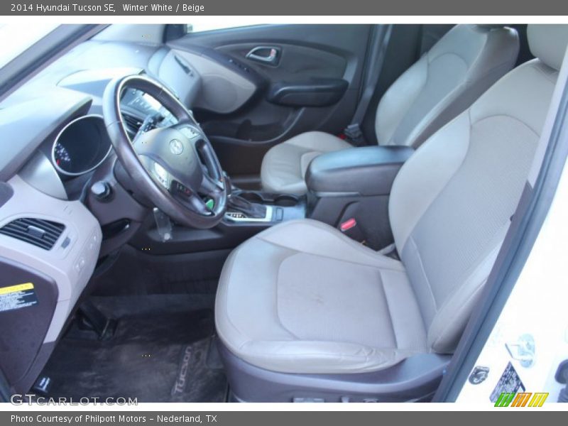 Winter White / Beige 2014 Hyundai Tucson SE
