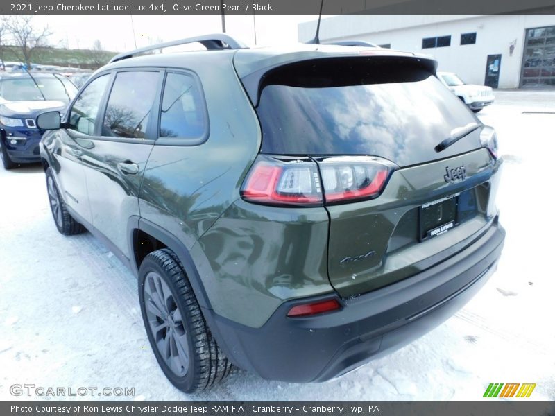 Olive Green Pearl / Black 2021 Jeep Cherokee Latitude Lux 4x4