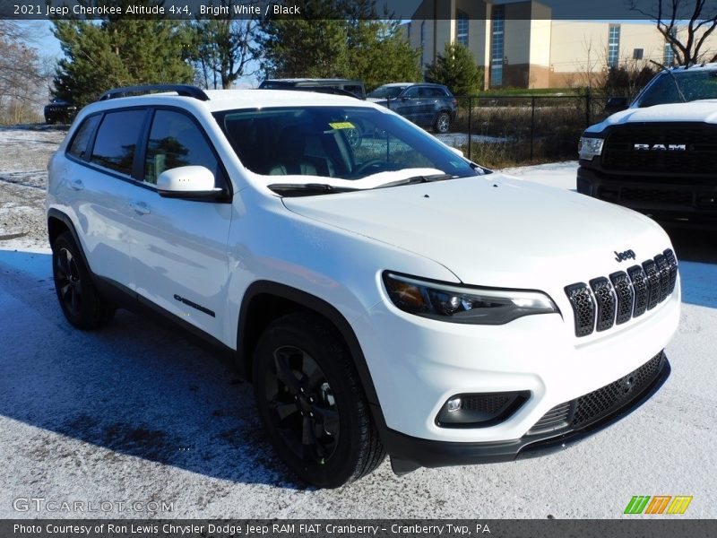 Bright White / Black 2021 Jeep Cherokee Altitude 4x4