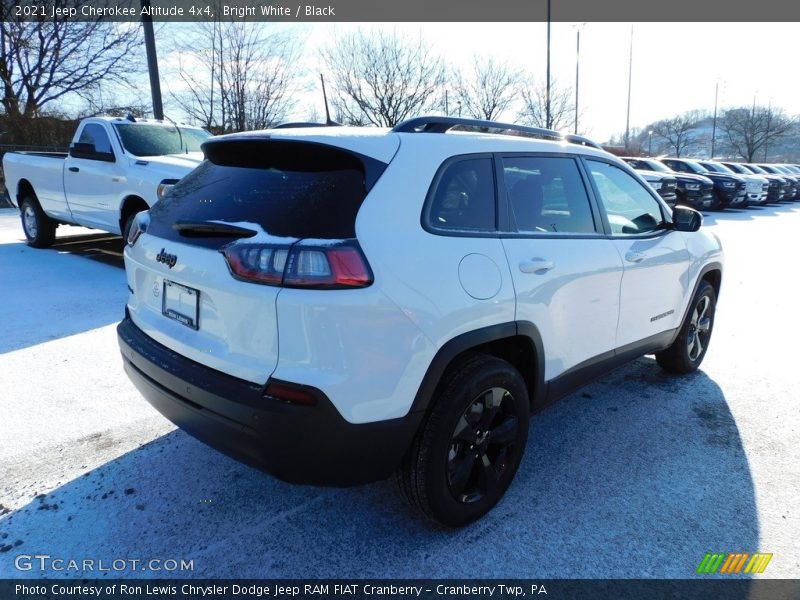 Bright White / Black 2021 Jeep Cherokee Altitude 4x4