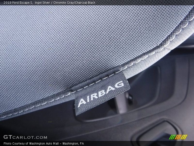 Ingot Silver / Chromite Gray/Charcoal Black 2019 Ford Escape S