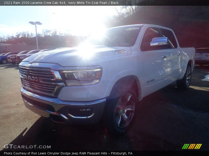 Ivory White Tri-Coat Pearl / Black 2021 Ram 1500 Laramie Crew Cab 4x4