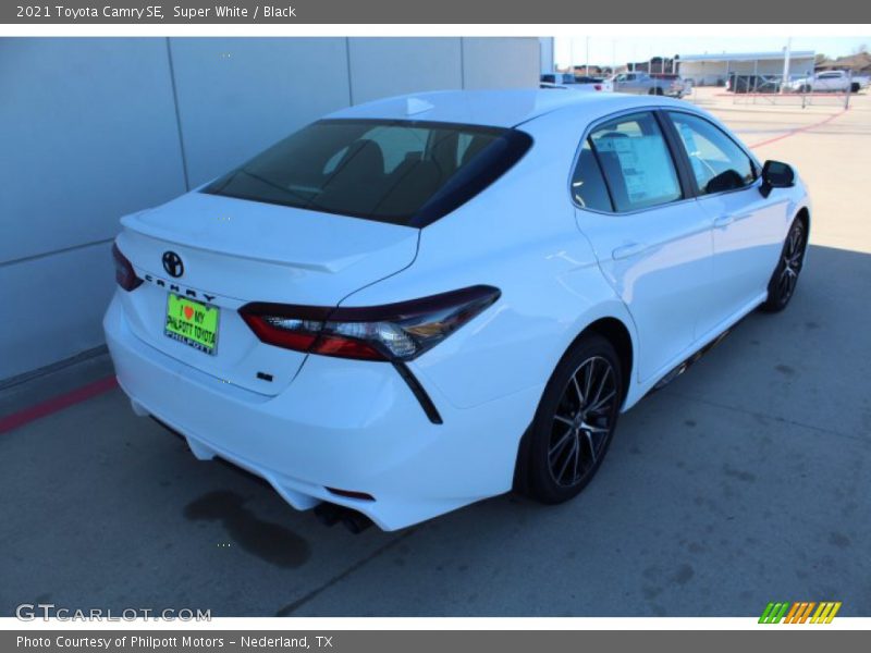 Super White / Black 2021 Toyota Camry SE