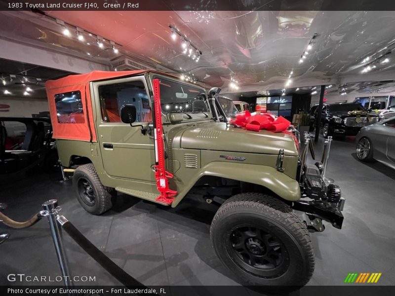 Front 3/4 View of 1983 Land Cruiser FJ40