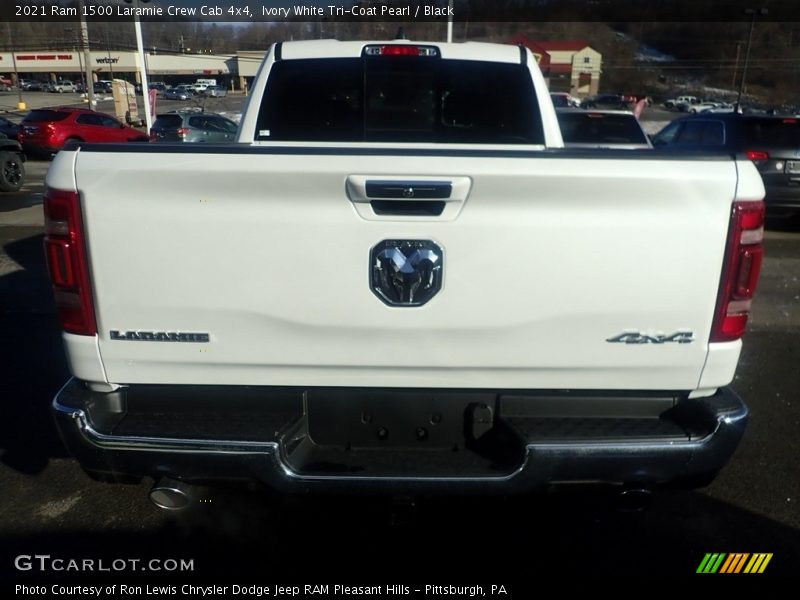 Ivory White Tri-Coat Pearl / Black 2021 Ram 1500 Laramie Crew Cab 4x4