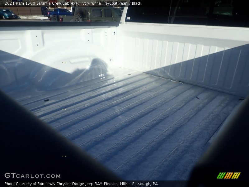 Ivory White Tri-Coat Pearl / Black 2021 Ram 1500 Laramie Crew Cab 4x4