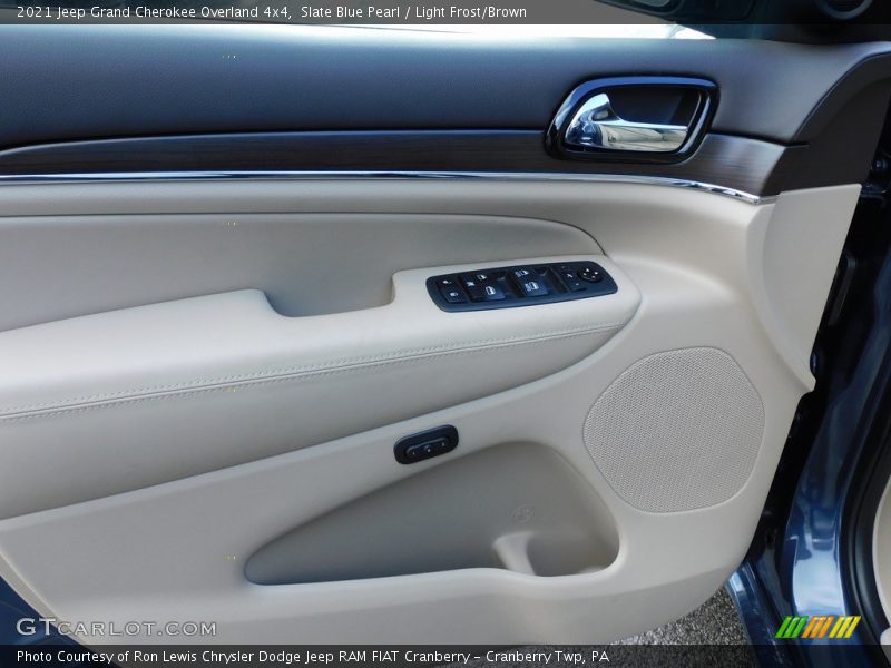 Door Panel of 2021 Grand Cherokee Overland 4x4