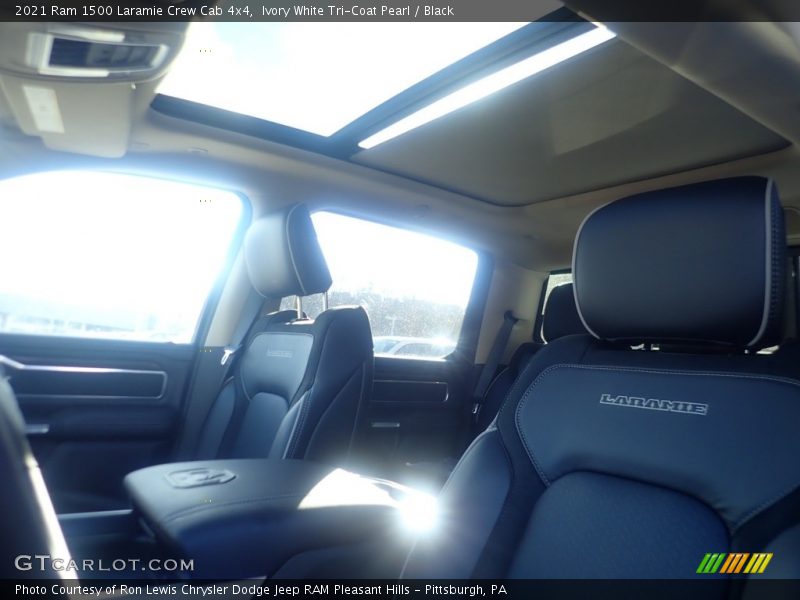 Ivory White Tri-Coat Pearl / Black 2021 Ram 1500 Laramie Crew Cab 4x4
