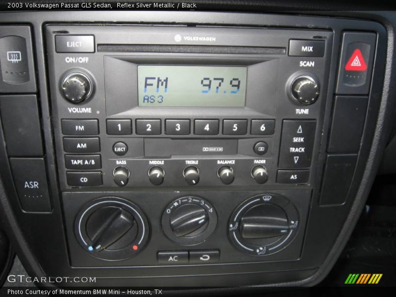 Reflex Silver Metallic / Black 2003 Volkswagen Passat GLS Sedan