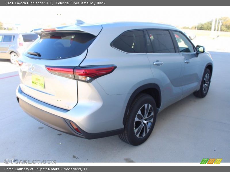 Celestial Silver Metallic / Black 2021 Toyota Highlander XLE